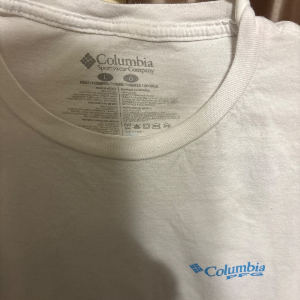 Columbia t shirt - Picture 2 of 3